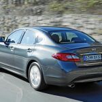 La competencia directa del Infinity es la serie 5 de BMW, el A6 de Audi, el Clase E de Mercedes y el Jaguar XF