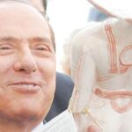 Berlusconi «diseña» su tercera amnistía impositiva
