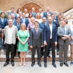 El actual presidente de la Diputación de Valencia, Jorge Rodríguez, acompañado del resto de diputados el día de la toma de posesión