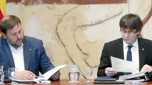 El Govern, en la imagen un momento del Consell Executiu, deja en manos de los partidos el debate de la lista única