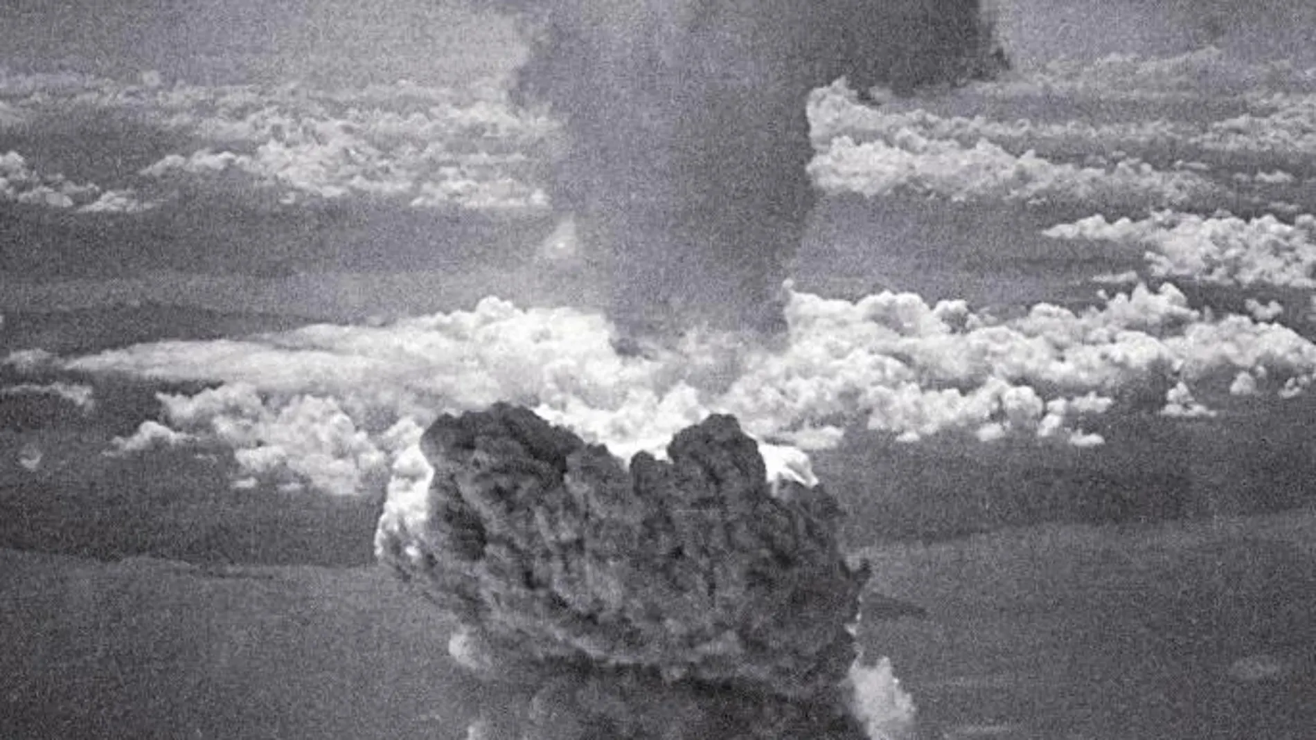 Explosión de «Little Boy», la bomba atómica que el bombardero «Enola Gay» arrojó sobre Hiroshima