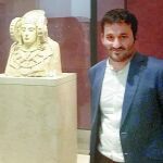 El conseller de Educación, Vicent Marzà, durante una visita reciente a la Dama de Elche
