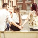 ¿Mantienen los españoles contacto con sus amantes durante las vacaciones?