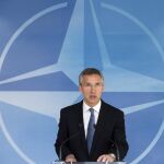 El secretario general de la OTAN, Jens Stoltenberg, hoy tras la reunión de los ministros de Defensa.