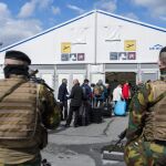 Vista de las medidas de seguridad en las inmediaciones del aeropuerto de Zaventem, cerca de Bruselas, tras los atentados