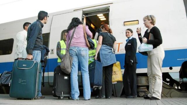 Más trenes en las conexiones con Madrid y el norte de España