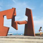 La escultura «Construcción Vacía, de Jorge Oteiza, marca un antes y un después en el Paseo Nuevo