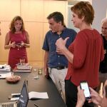 Tsipras se reunió el lunes con su antiguo equipo de gobierno, con el ex ministro Tsakalotos en el centro
