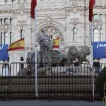 Vallas rodeando la Cibeles en 2014, en la anterior final de la Liga de Campeones.