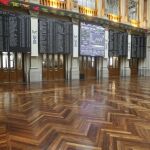 Paneles informativos de la Bolsa de Madrid