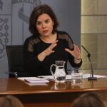 Soraya Sáenz de Santamaría tras la reunión del Consejo de Ministros