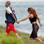 Rihanna en su 25 cumpleaños en compañía de Chris Brown