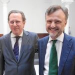 Emilio de Llera y José Fiscal, ayer en el Palacio de San Telmo tras tomar posesión de sus cargos