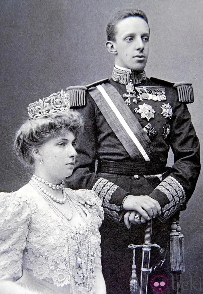 Alfonso XIII y Victoria Eugenia de Battenberg