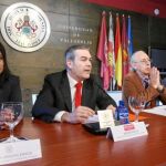 Amador Fraile, director de Convenios España de la División Global Santander Universidades, en la presentación de las becas para los másters