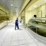 La apertura del nuevo mercado de la Encarnación, en las entrañas de las «setas», está pendiente de la mudanza y el acuerdo sobre las tasas