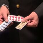 Se han intervenido 10,5 kilos del principio activo tadalafilo, con el que se habrían fabricado alrededor de 2 millones de cápsulas, más de 100.000 cápsulas con medicamento preparadas para venta.