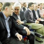 Iglesias, ayer, junto a Barreda, Patxi López, José Antonio Griñán y Fernández Vara en el Comité Federal