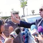 Francisco Hernando, conocido como «El Pocero», el empresario que construyó el residencial «El Quiñón» y que se enfrentó a Victorino Villadangos por el cementerio de ruedas, ayer anunció a los vecinos que emprenderá acciones legales