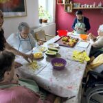 El programa «En mi casa» de la Junta apoya el desarrollo personal de los mayores y está implantado en muchas residencias, como esta de «Los Royales», en Soria