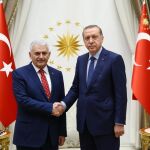 Recep Tayyip Erdogan saluda Binali Yildirim