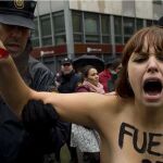 Piden 6 años de cárcel para las activistas de Femen que se desnudaron a favor del aborto
