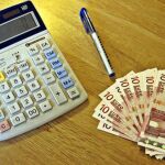 Cinco claves para hacer frente a la cuesta de septiembre y ahorrar