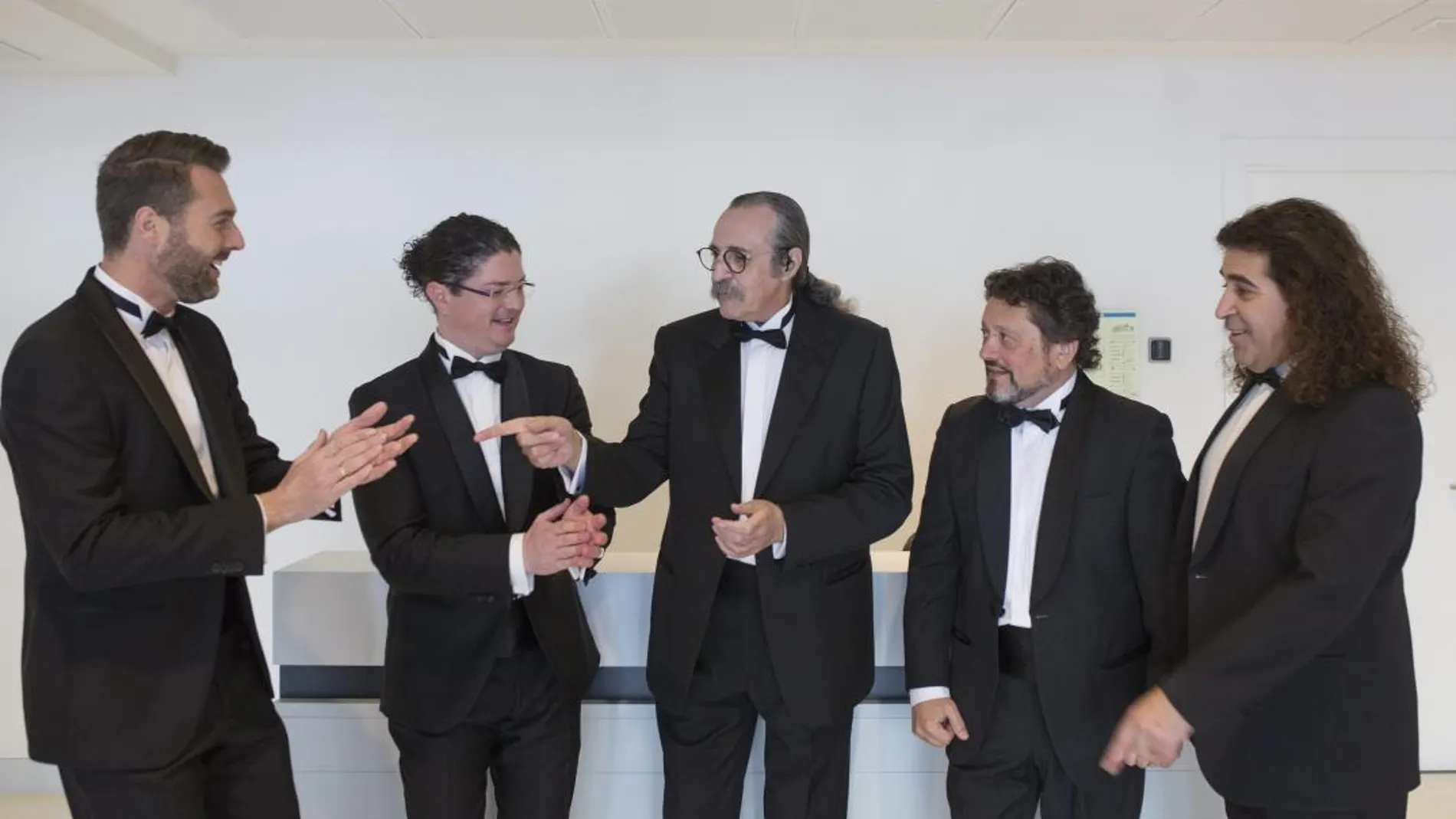 Pascual González y los Cantores de Híspalis interpretaron «Cristo: Pasión y Esperanza» en el Cartuja Center