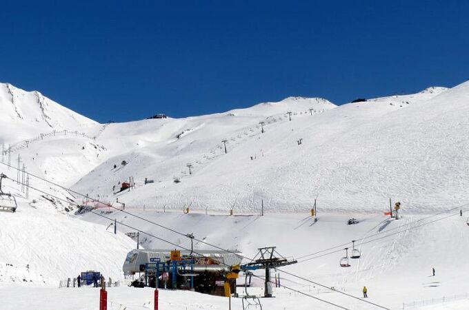 Grave accidente en Huesca: decenas de heridos tras descarrilar un telesilla en la estación de Astún