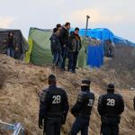 Imagen de archivo del desmantelamiento de un campamento de inmigrantes en Francia