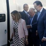 Mariano Rajoy y Ana Pastor, en la estación de Chamartin para hacer el viaje inaugural del tren de Alta Velocidad Valladolid-Palencia-León