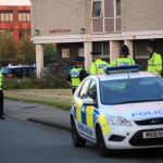 Agentes de policía, al norte de Machester.