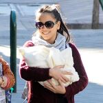 Julia Nakamatsu con su hija Lola Melendi en su primera visita al pediatra