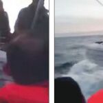 Guardacostas turcos golpean una barcaza con sirios en el Egeo y utilizan palos para repeler a los refugiados que tratan de alcanzar la costa