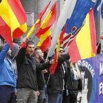 Hogar Social se concentrará a las 12:00 mientras que colectivos antisistema han convocado dos horas antes en el mismo lugar