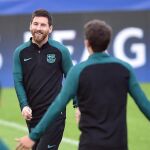 El jugador del FC Barcelona Lionel Messi participa en una sesión de entrenamiento