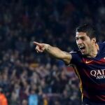 El delantero uruguayo del Barcelona, Luis Suarez, tras marcar su segundo gol ante el Eibar