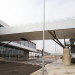 La empresa debe hacerse cargo de los gastos de mantenimiento, seguridad, limpieza y personal del aeropuerto que se estima en cerca de 100.000 euros mensuales