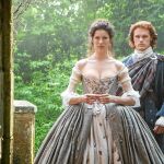 Los actores Caitriona Balfe y Sam Heugham en una escena de la segunda temporada de la ficción