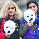Madre e hija denuncian los años de calvario que han vivido como víctimas de la violencia de género. Sonia y Patricia han sabido dar un vuelco a sus vidas