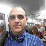 Juan Carlos se hizo un selfie en el aeropuerto de Barcelona donde recaló en una de sus etapas del viaje