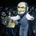 Divertido, animado y polémico, tres adjetivos que cuadran al montaje de Barrie Kosky