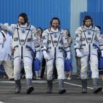 Los tres astronautas de la expedición antes del lanzamiento de la nave / Ap