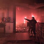 Fotografía cedida por la Comunidad de Madrid del aparatoso incendio