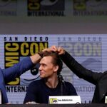 Chris Hemsworth, Tom Hiddleston y Mark Ruffalo ante el panel de "Thor: Ragnarok"durante la Comic-Con celebrada en San Diego