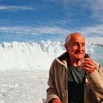 Claude Lorius a bordo de un ferry en Groenlandia