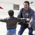 El peridista Javier Espinosa en el momento que pisó suelo español tras su liberación