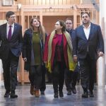 (De i a d) El conseller de Justicia de la Generalitat, Carles Mundó; la teniente de alcalde de Urbanismo, Janet Sanz; la alcaldesa de Barcelona, Ada Colau; y el vicepresidente de la Generalitat, Oriol Junqueras, entranen la prisión Modelo.