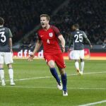 Football Soccer - Germany v England - International Friendly - Olympiastadion, Berlin, Germany - 26/3/16Eric Dier celebra con Jamie Vardy (izqu.) y Harry Kane (derch.) tras marcar del tercer gol de Inglaterra