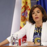 Sáenz de Santamaría, durante la rueda de prensa que ha ofrecido hoy tras la reunión del Consejo de Ministros.